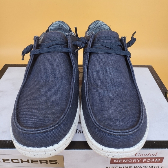 Skechers Men's Relaxed Fit Slip-On Melson - Chad Shoes in Navy - Picture 2 of 7